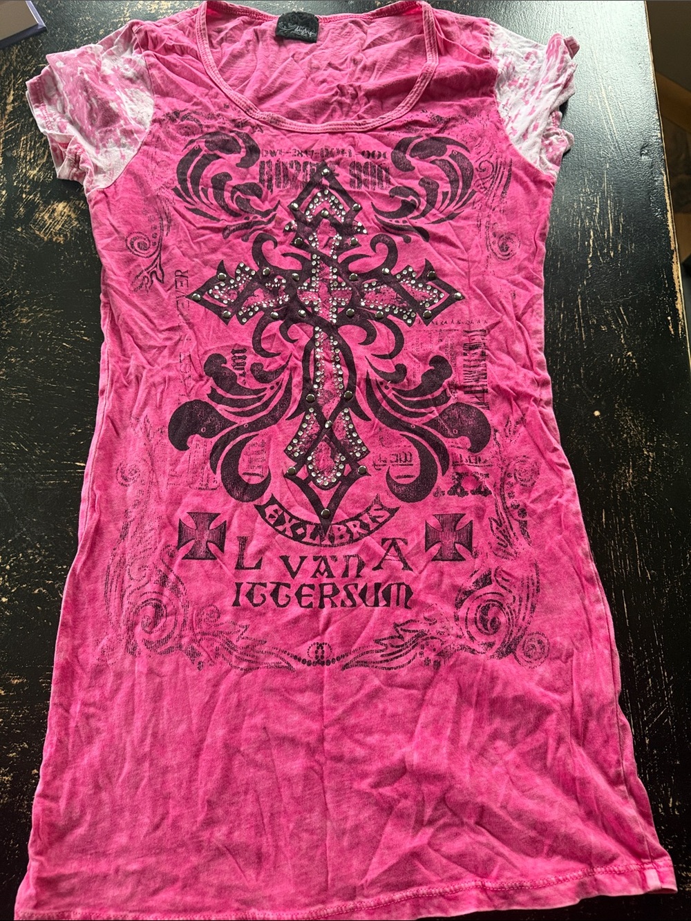 Day trip Pink Graphic Studded Cross Tee